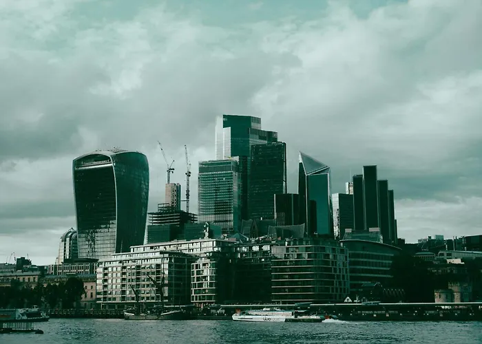 Leyton House - Sleepylodge London